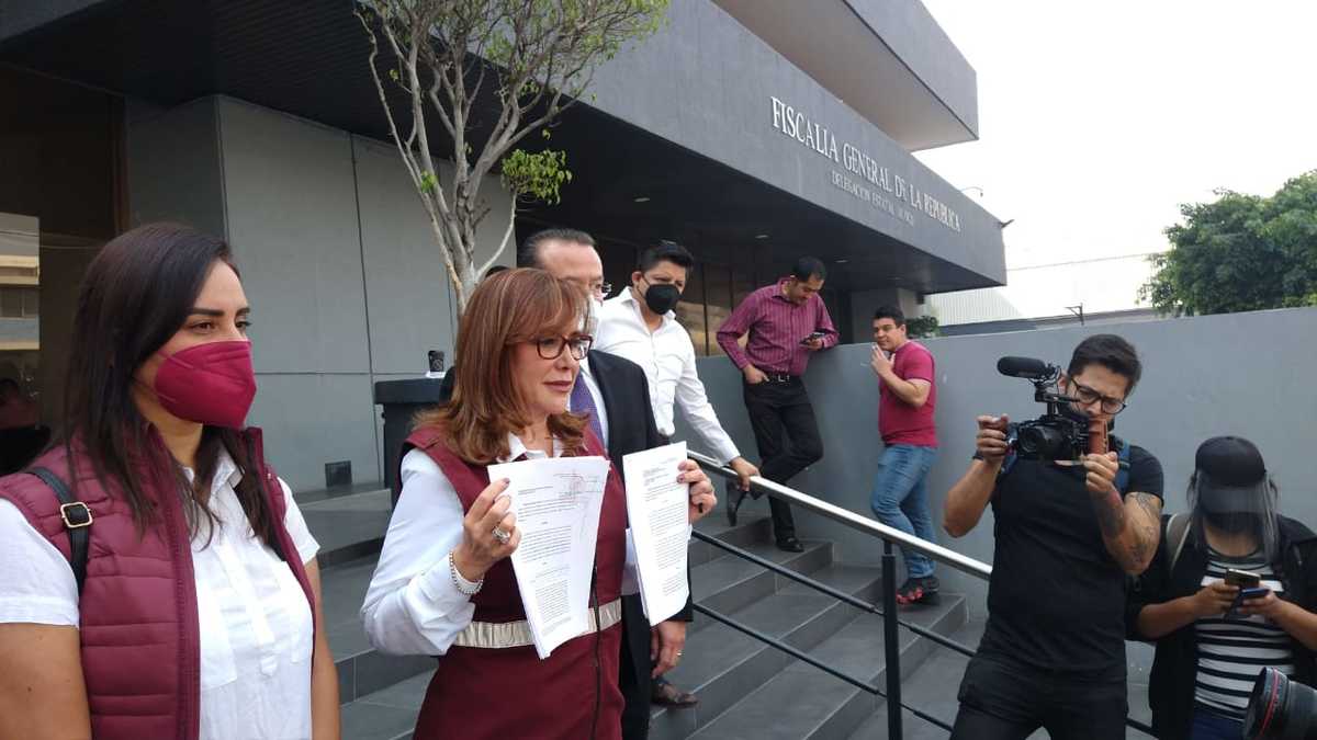 Presenta Morena denuncia contra el procurador social de Jalisco. (Roberto Hurtado)