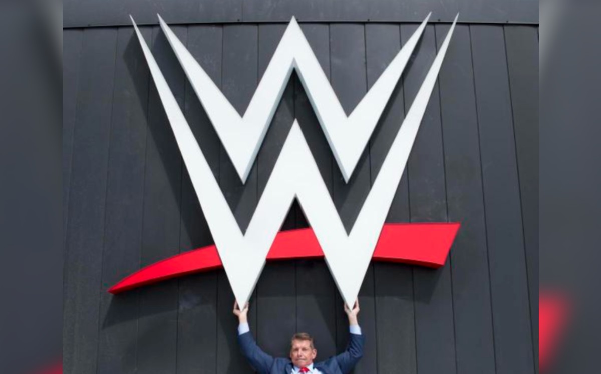 Alcohol, drogas y lucha libre: así fue el 'El vuelo del infierno' de la WWE (Twitter: @VinceMcMahon)