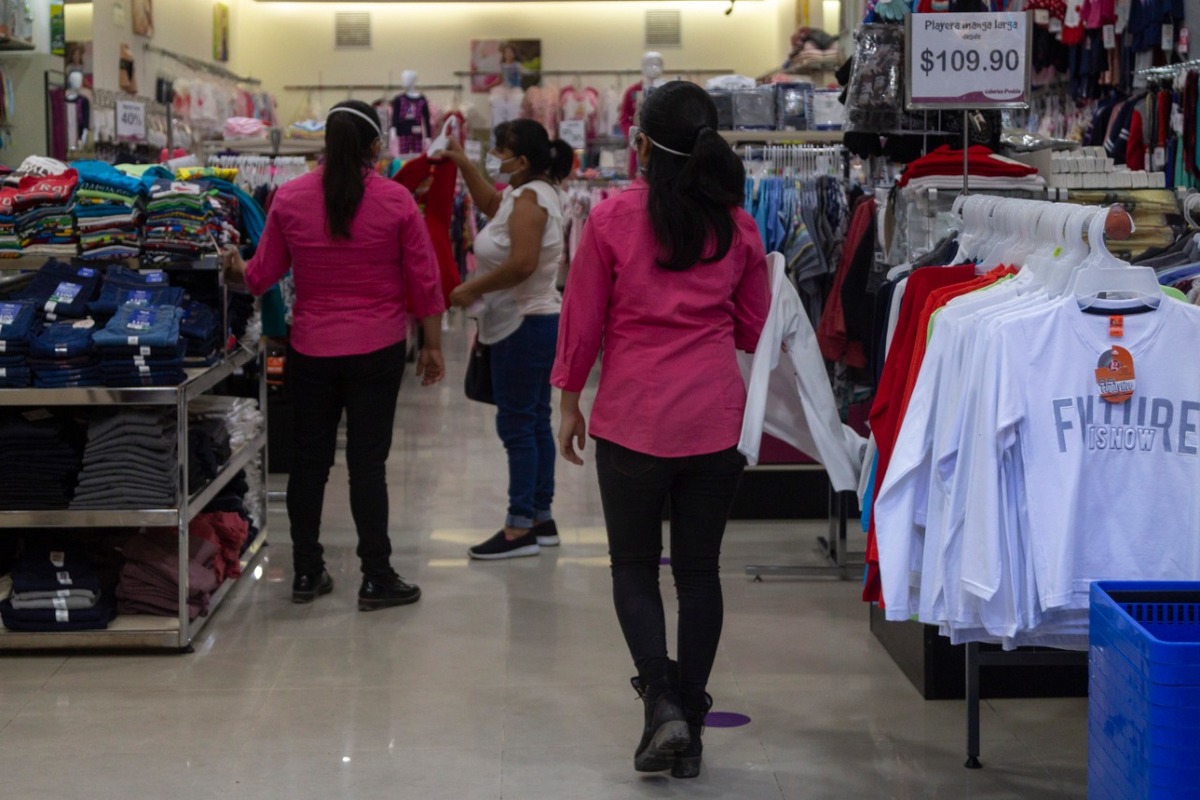 Comercio establecido en Puebla. (Andrés Lobato)