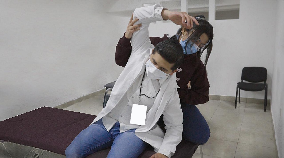 La fisioterapeuta con especialidad en Fisioterapia Respiratoria, recomienda el acompañamiento de un neumólogo. (Cortesía)