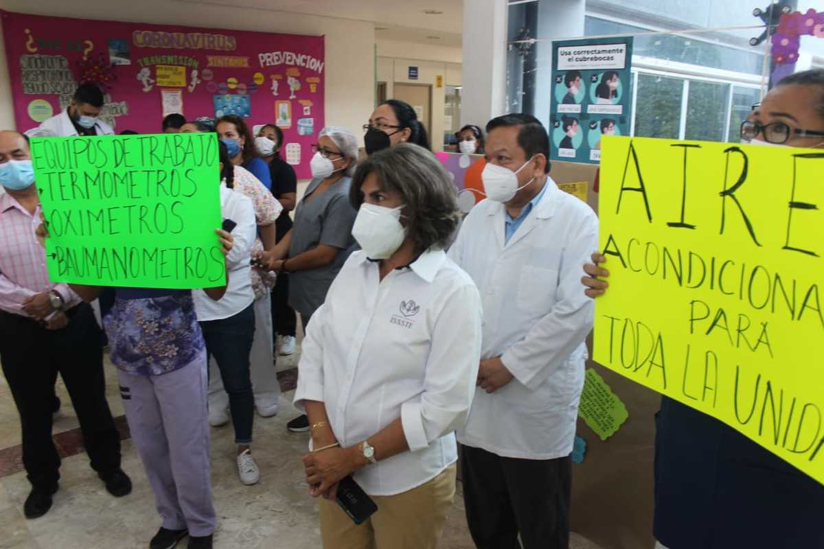 Personal Issste de Tampico protesta por falta de vacunas covid y climas. (Antonio Sánchez)