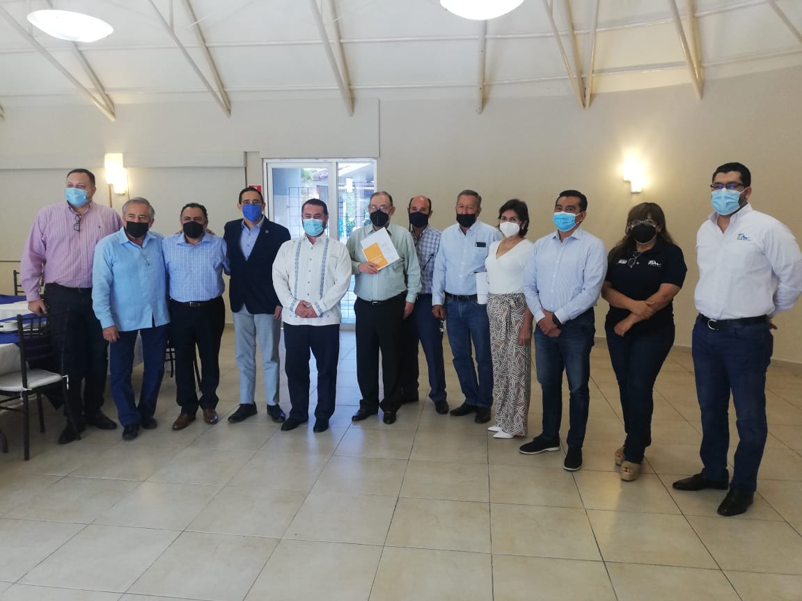Reunión en Tampico previo al Congreso Nacional de Canacintra.