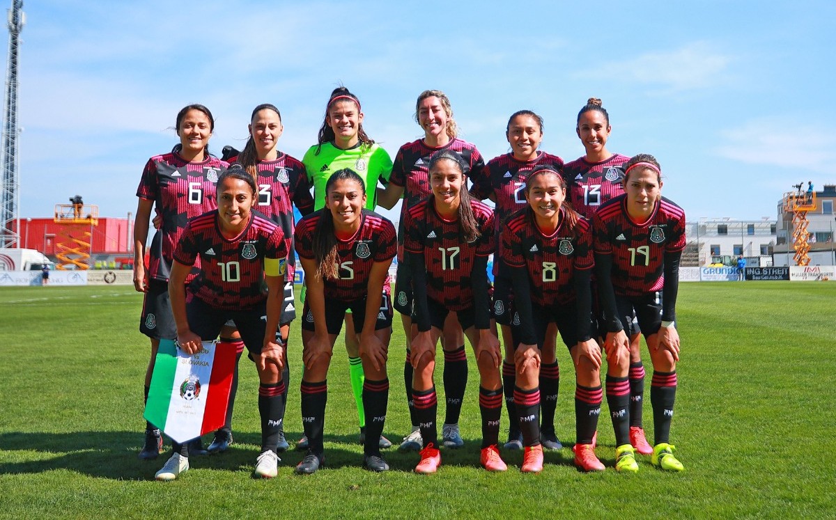 Selección mexicana femenil, durante partido ante Eslovaquia (Imago7)