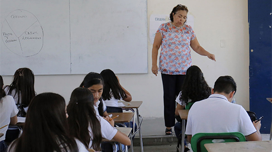Vacunación anticovid para maestros iniciará el 20 de abril en Coahuila