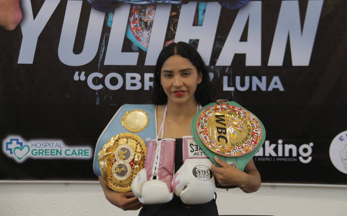 Yulihan 'Cobrita' Luna, Campeona Mundial Gallo del CMB. (Mauricio Román)