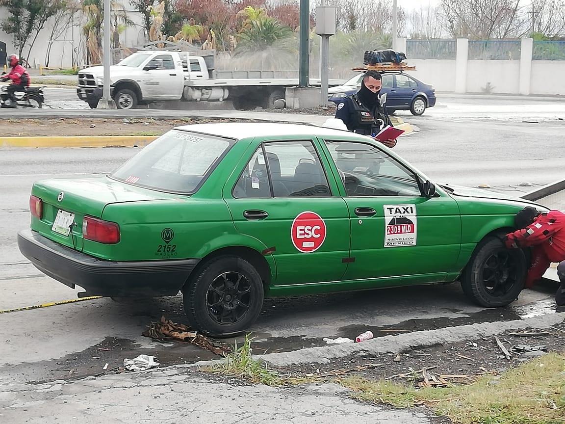 Encajuelado en taxi en Apodaca. Foto: Agustín Martínez.