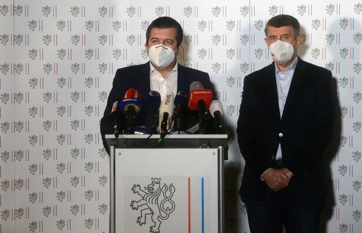 Primer ministro Andrej Babis y Jan Hamacek | AFP