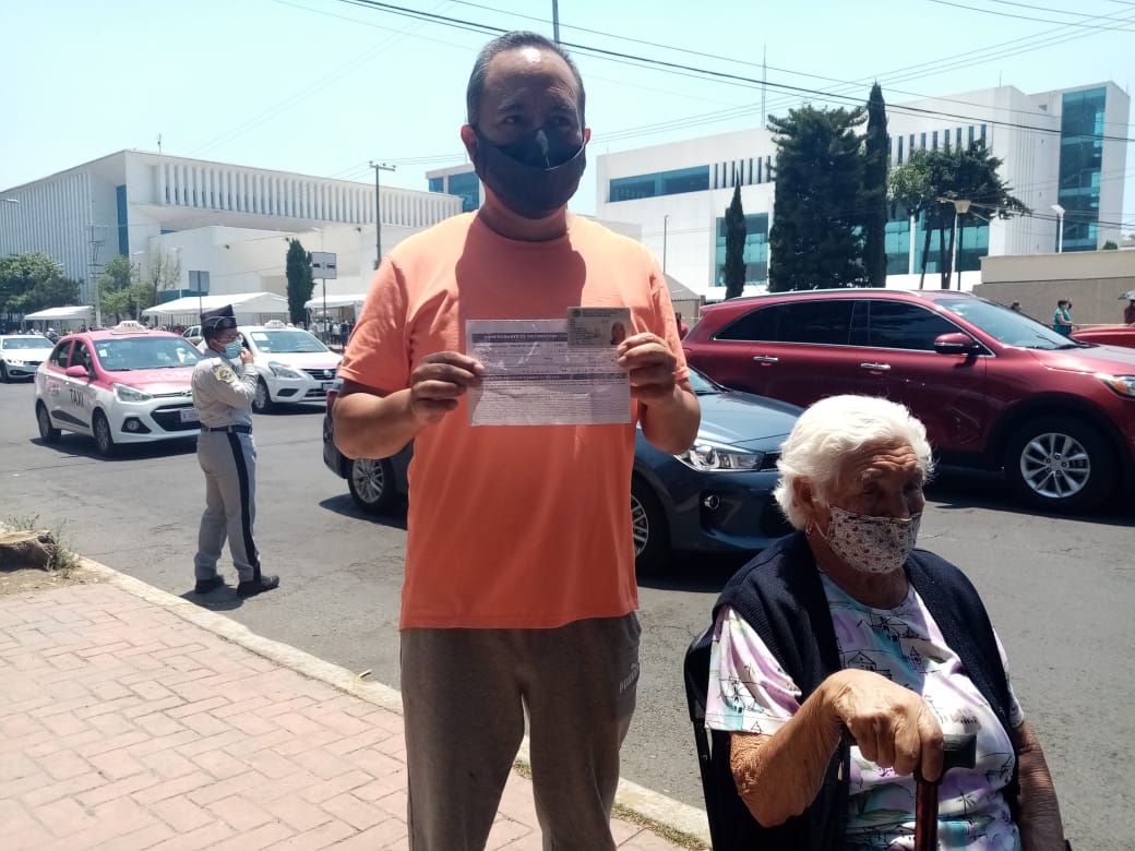 La mujer acusa que no ha recibido la segunda dosis anticovid | Especial