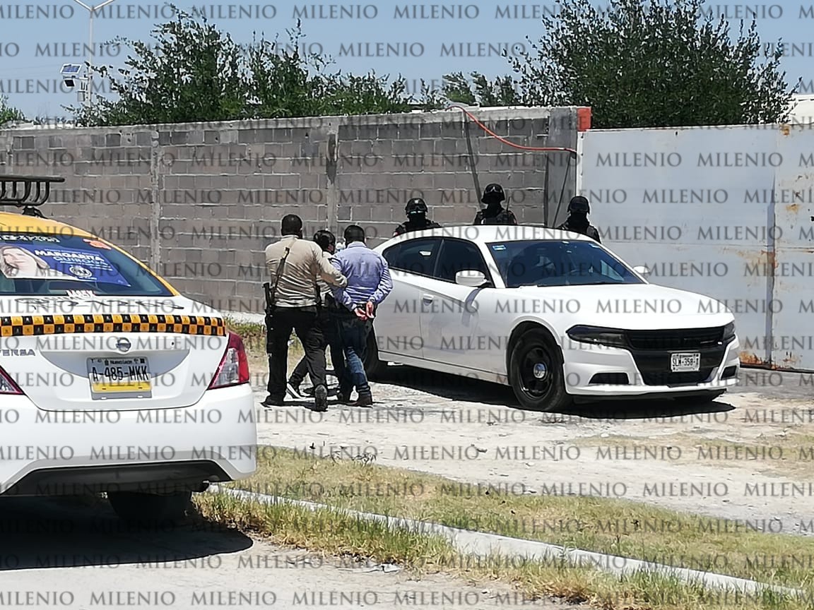 Alcalde de Ciénega de Flores es detenido tras cateo. Foto: Especial.