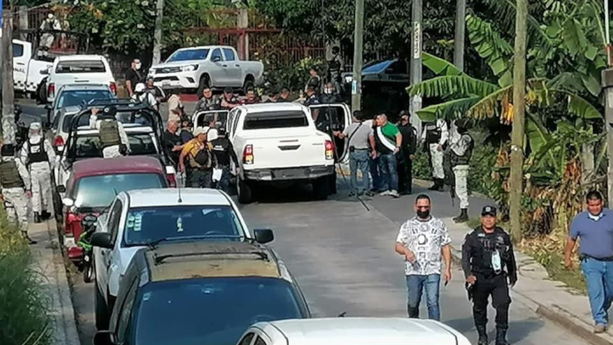 Detienen a policías municipales de San Andrés Tuxtla, Veracruz