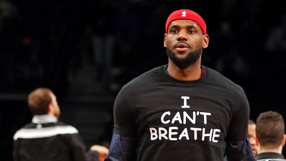 LeBron James en protesta tras asesinato de George Floyd (AP)