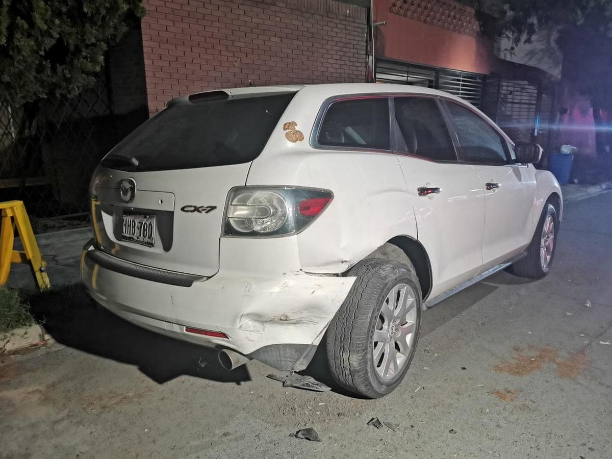 Candidato del PT ebrio choca contra autos en Mitras. Foto: Alan Elí Pérez