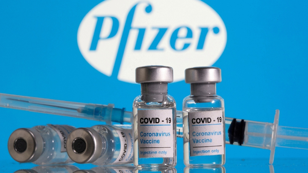 Ante variantes, Pfizer no descarta reformular vacuna anticovid