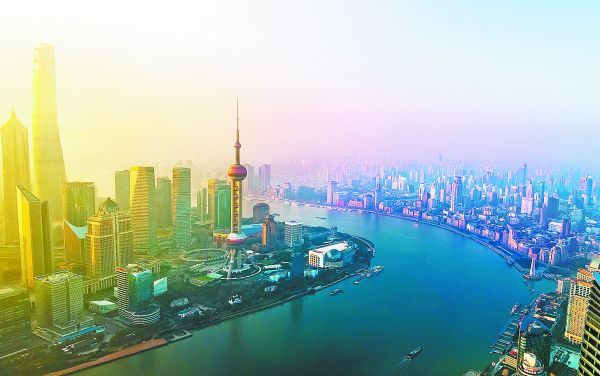 Vista panorámica de Shanghái; el FMI pronostica que las economías avanzadas y China saldrán de la crisis ilesas. Shutterstock