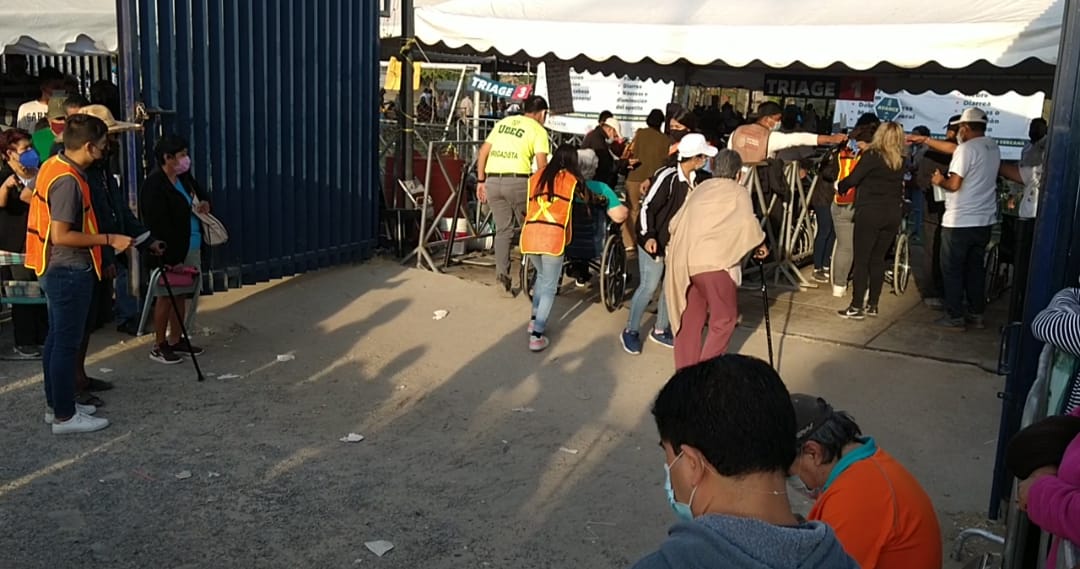 Vacunan contra covid-19 en Preparatoria Regional Norte de Tonalá (Roberto Hurtado)