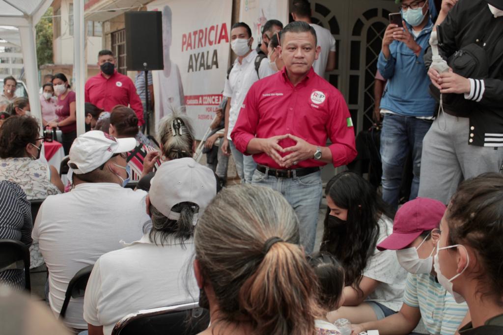 El candidato Toshimi Hira realizó un recorrido por colonias de Cuautepec, en CdMx. (Especial)