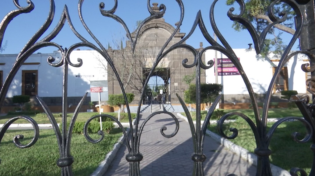 Panteón de Mezquitan en Guadalajara (Fernando Carranza)