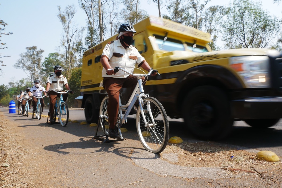 Operadores de transporte de valores fueron capacitados en la Biciescuela de la Semovi. (Especial)