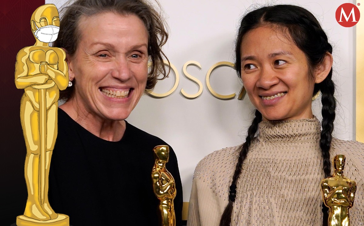 Frances McDormand y Chloé Zhao, felices con sus estatuillas. (EFE)