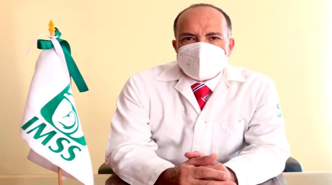 Héctor Manuel Muñoz Muñoz, médico especialista en cirugía plástica del Hospital General de Zona (HGZ) 3.