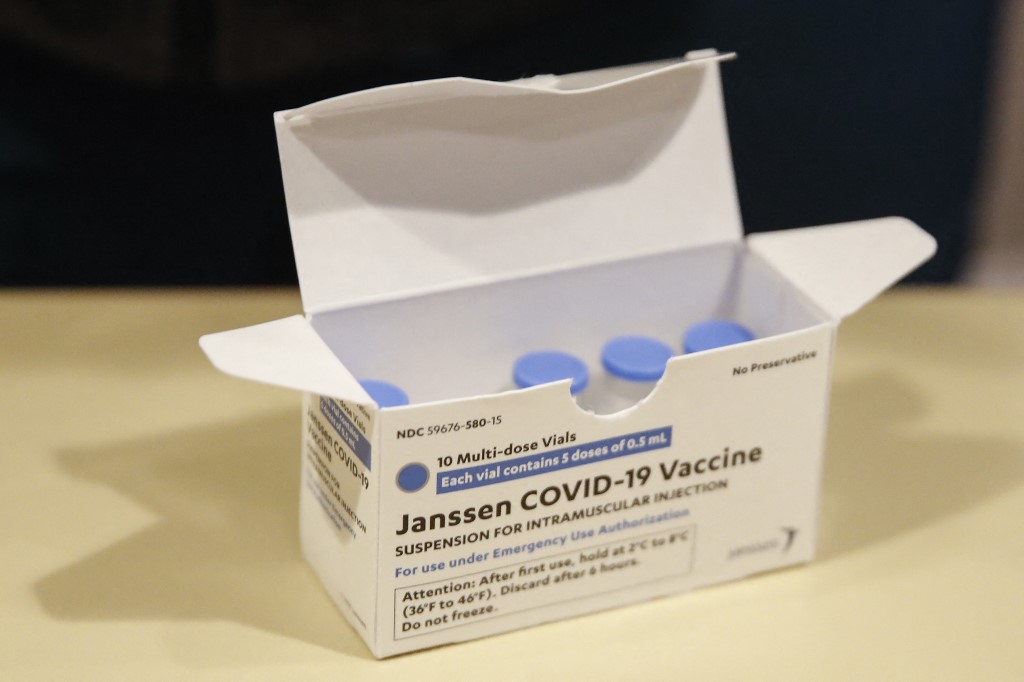La vacuna contra el covid-19 de Johnson & Johnson estuvo suspendida en Estados Unidos. | AFP