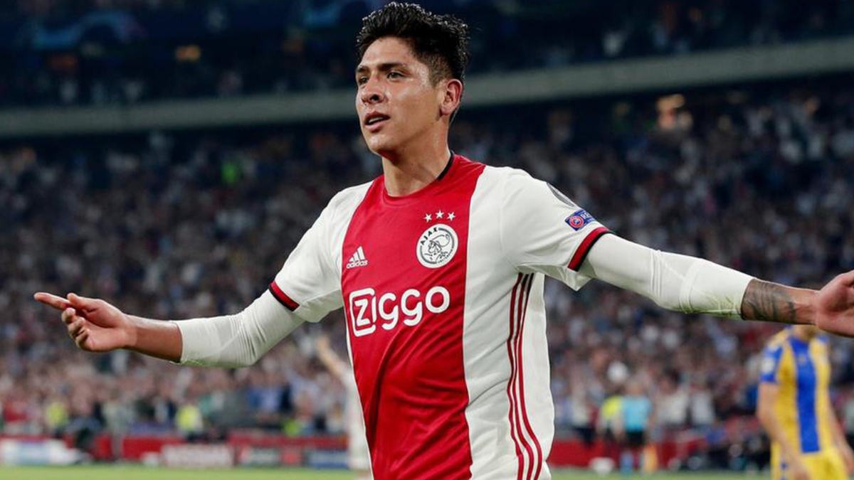 Afición del Ajax ovaciona a Edson Álvarez y le dedica un cántico