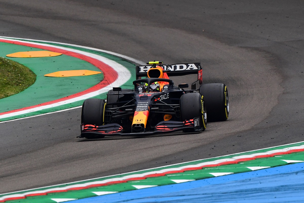 Monoplaza de Sergio Pérez con la escudería Red Bull (AFP)