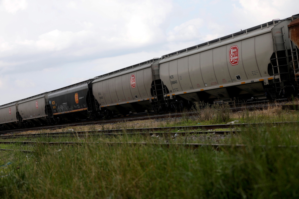 Tren de carga de KCS Railway Company en Toluca, Estado de México. (Reuters)
