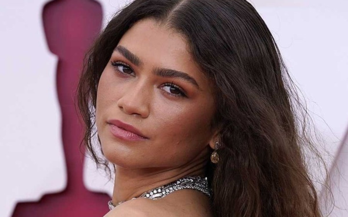 Zendaya lució lujosas joyas de diamantes en Premios Oscar 2021 (Instagram).