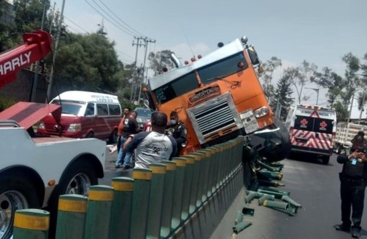 El accidente ocurrió en el kilómetro 15 de la carretera México-Toluca. | Especial
