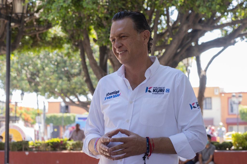 El candidato fue  tratado una arteria cerebral ligeramente obstruida.| Especial