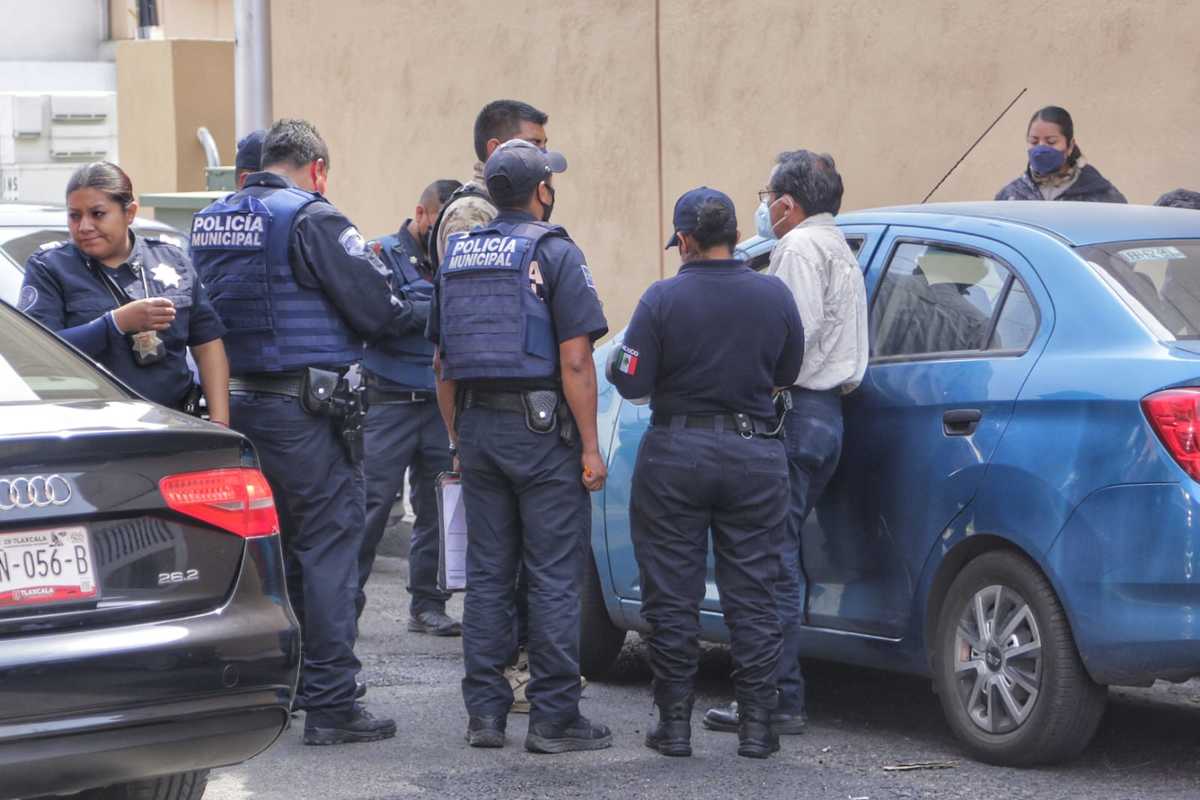 Despliegue policíaco en inmediaciones de la colonia Huexotitla. (Andrés Lobato)