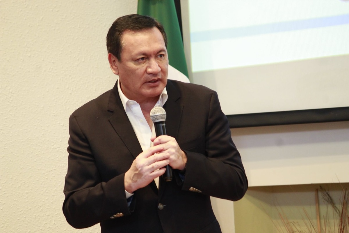 Miguel Ángel Osorio Chong apoya candidatura de Benjamín Rico. (Cortesía)