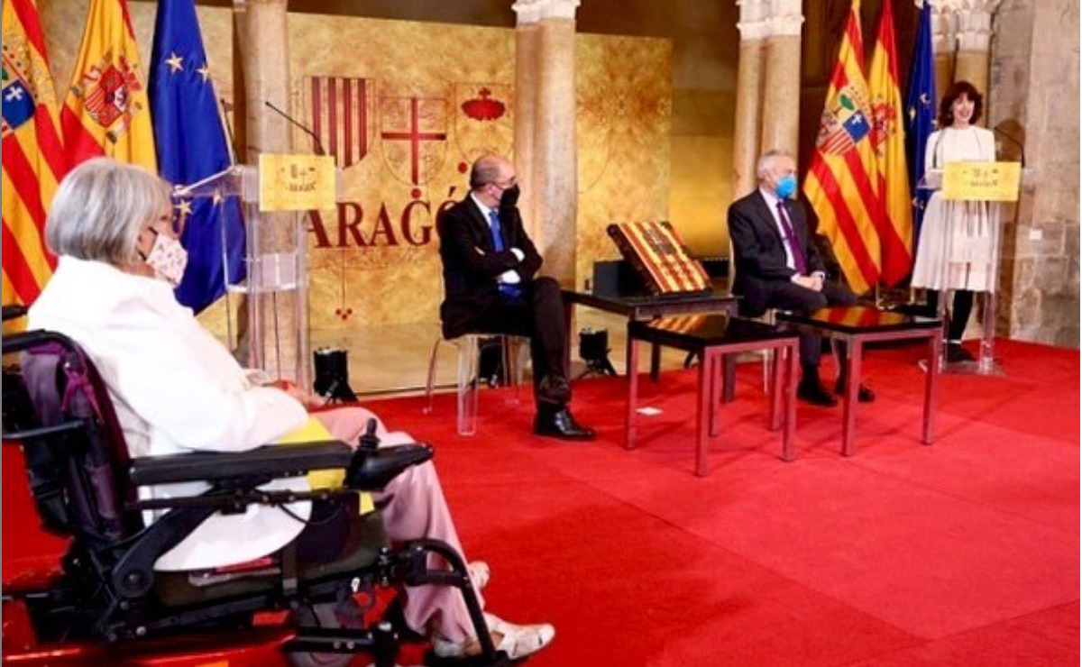 La escritora durante la entrega del Premio Aragón 2021. (Instagram: @irenevallejomoreu)