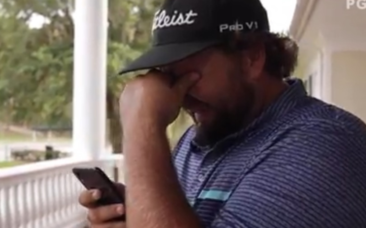 Golfista Michael Visacki llora tras clasificar a su primer torneo del PGA (PGA Tour)