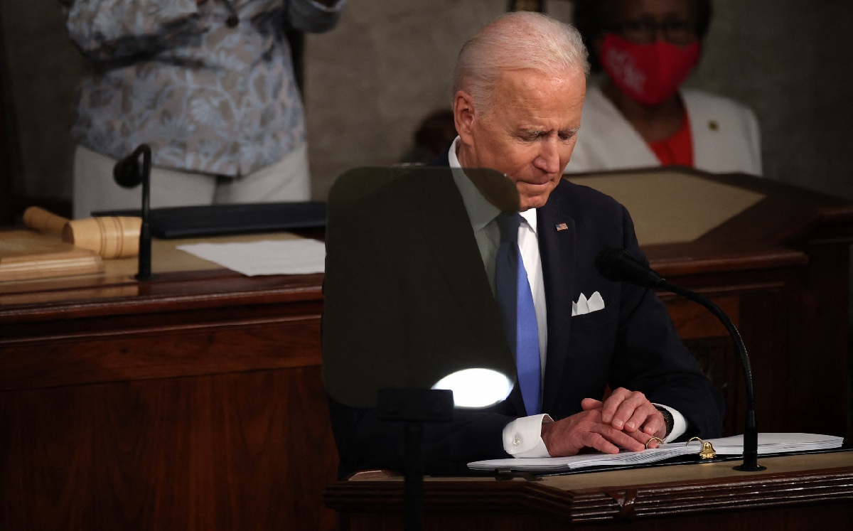 Joe Biden dice que vacunas de EU a otros países será como aportación con democracia. (AFP)