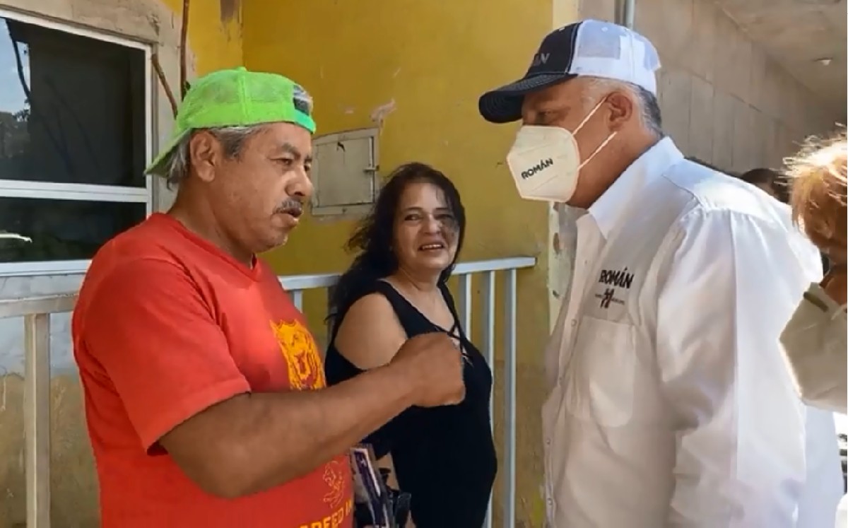Román Alberto Cepeda recorrió las colonias del poniente. (Especial)