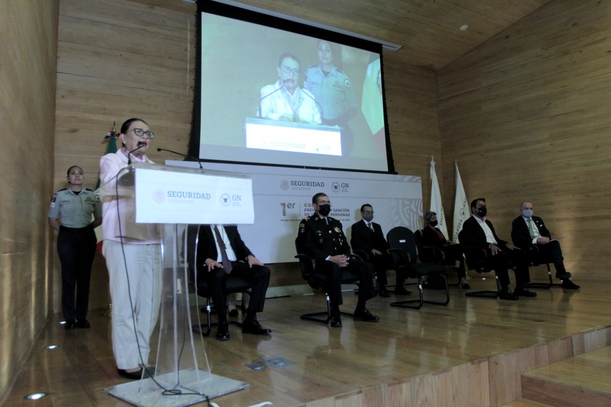 Rosa Icela Rodríguez dijo que las carpetas de investigación registradas por trata de personas son "muy pocas para el delito que se comete afuera".