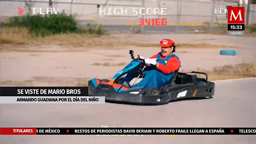 Armando Guadiana, se disfrazó de Mario Bros.