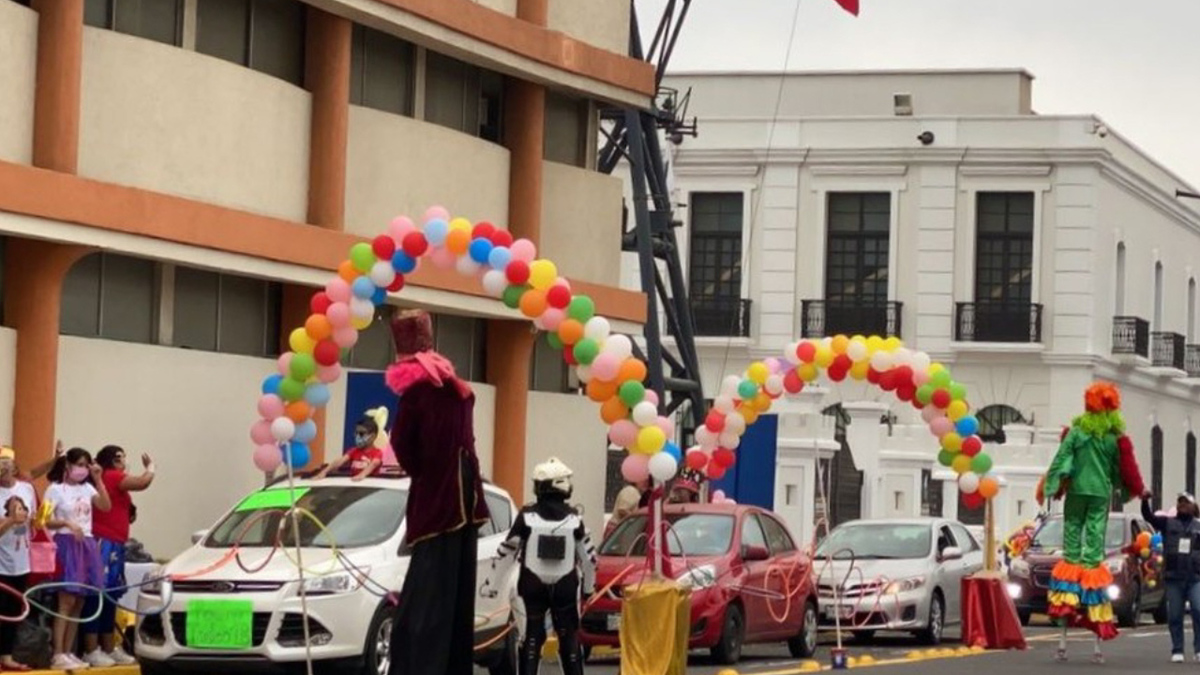 Maestros de Veracruz festejan el Día del Niño con alumnos