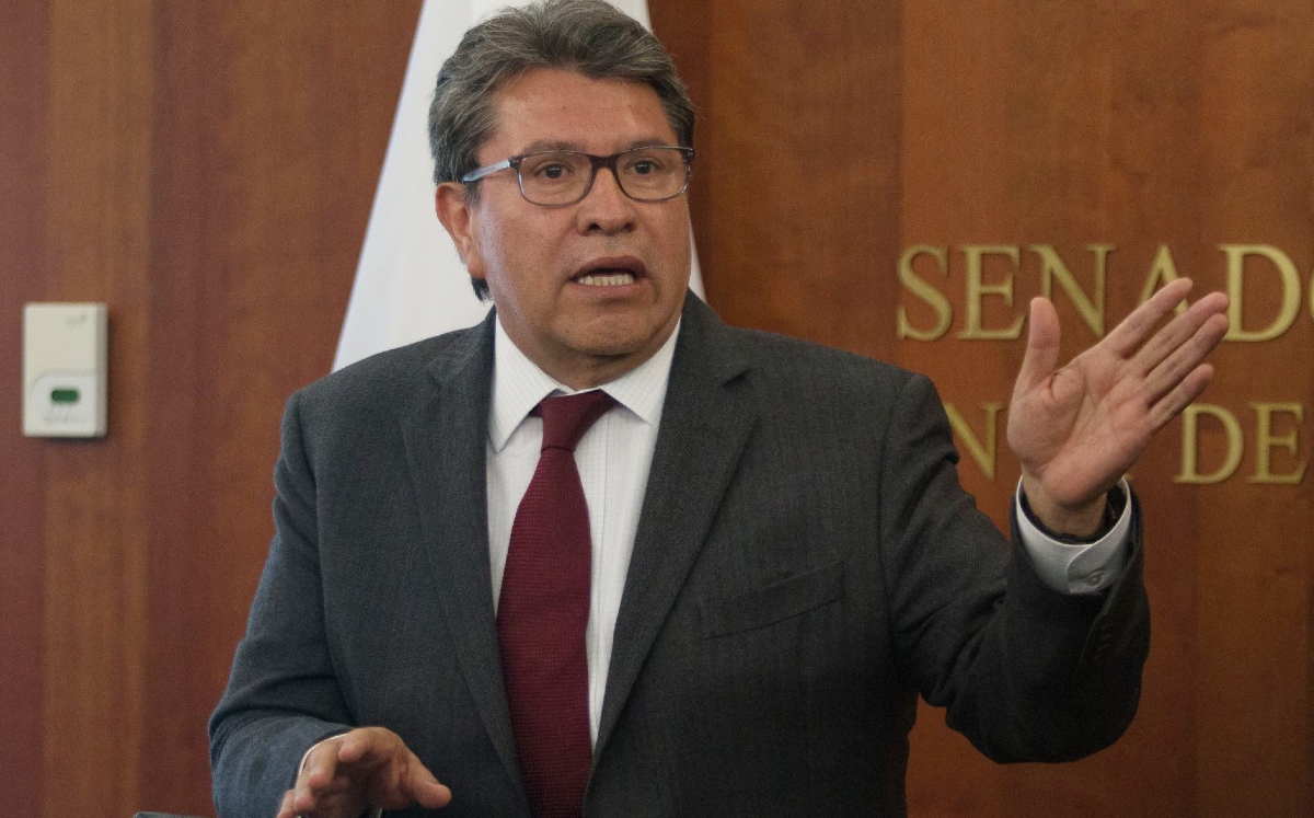 El senador coordinador del grupo parlamentario Morena, Ricardo Monreal, en una conferencia. (Cuartoscuro)