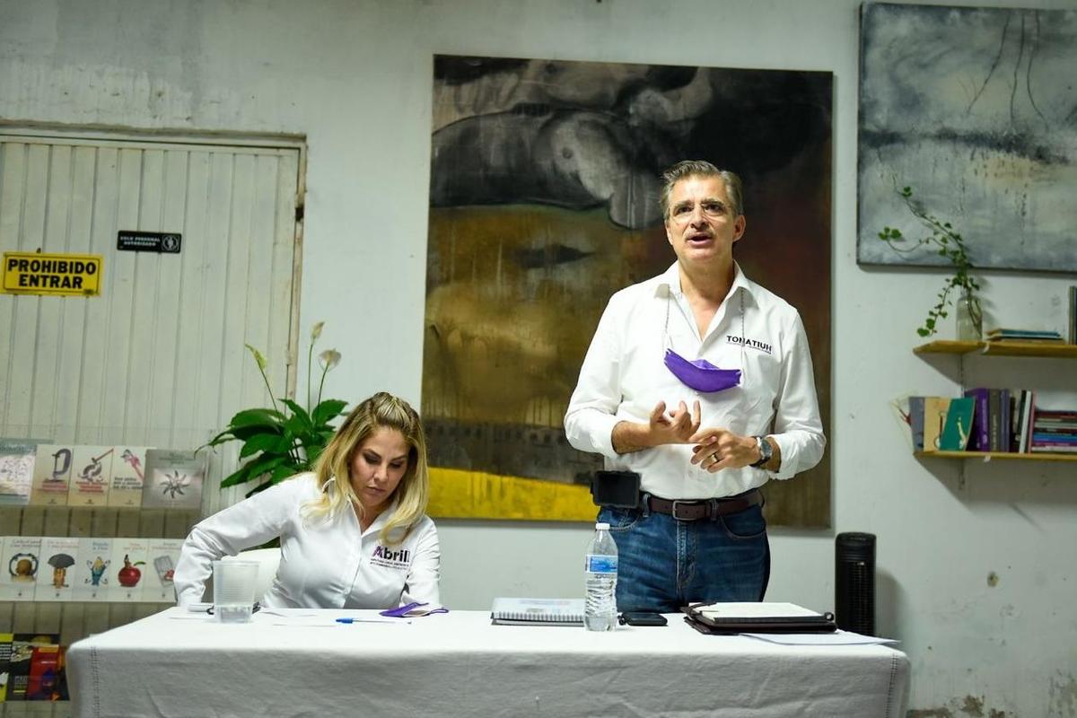 Tonatiuh Bravo Padilla tuvo encuentro con diversos artistas (Especial)