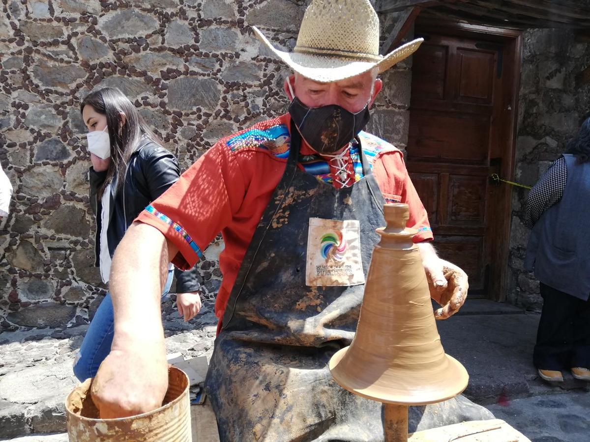 Jesús Martín Amador Cordero, artesano de Hidalgo. (Elizabeth Hernández)