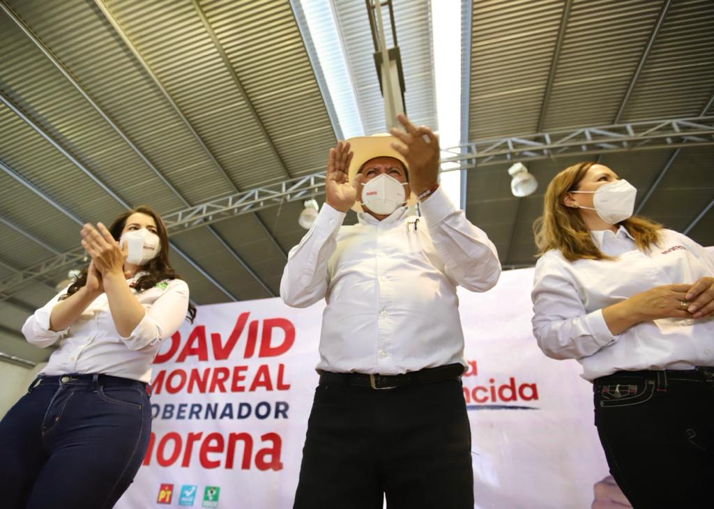 El plan propuesto por Monreal incluye los ejes de turismo, minería, agricultura e industrialización. (Especial)