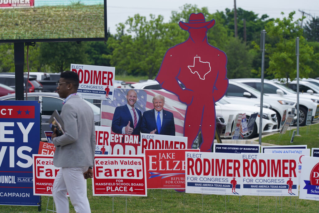 Los republicanos se reunirán con varios donantes de campaña en Texas. (AP)