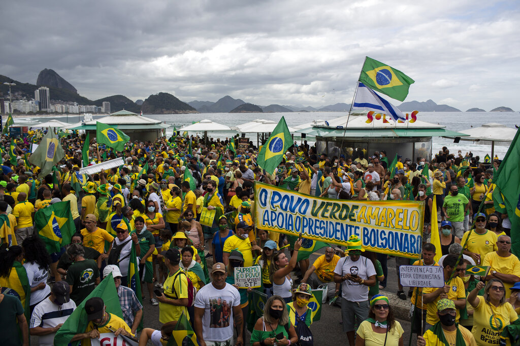 Los simpatizantes de Bolsonaro son más reacios y escépticos sobre la pandemia de covid-19. (AP)