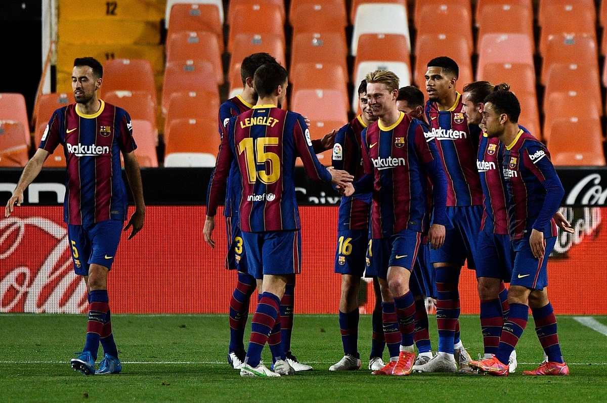 Barcelona mantiene la presión en la pelea por el título de La Liga (Reuters)