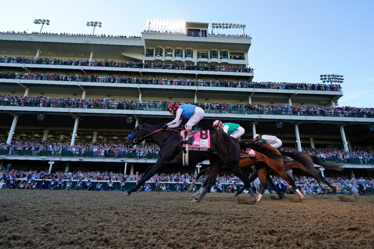 Medina Spirit (AP)