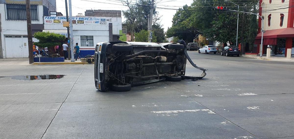 Se registra una volcadura más en la colonia San Antonio