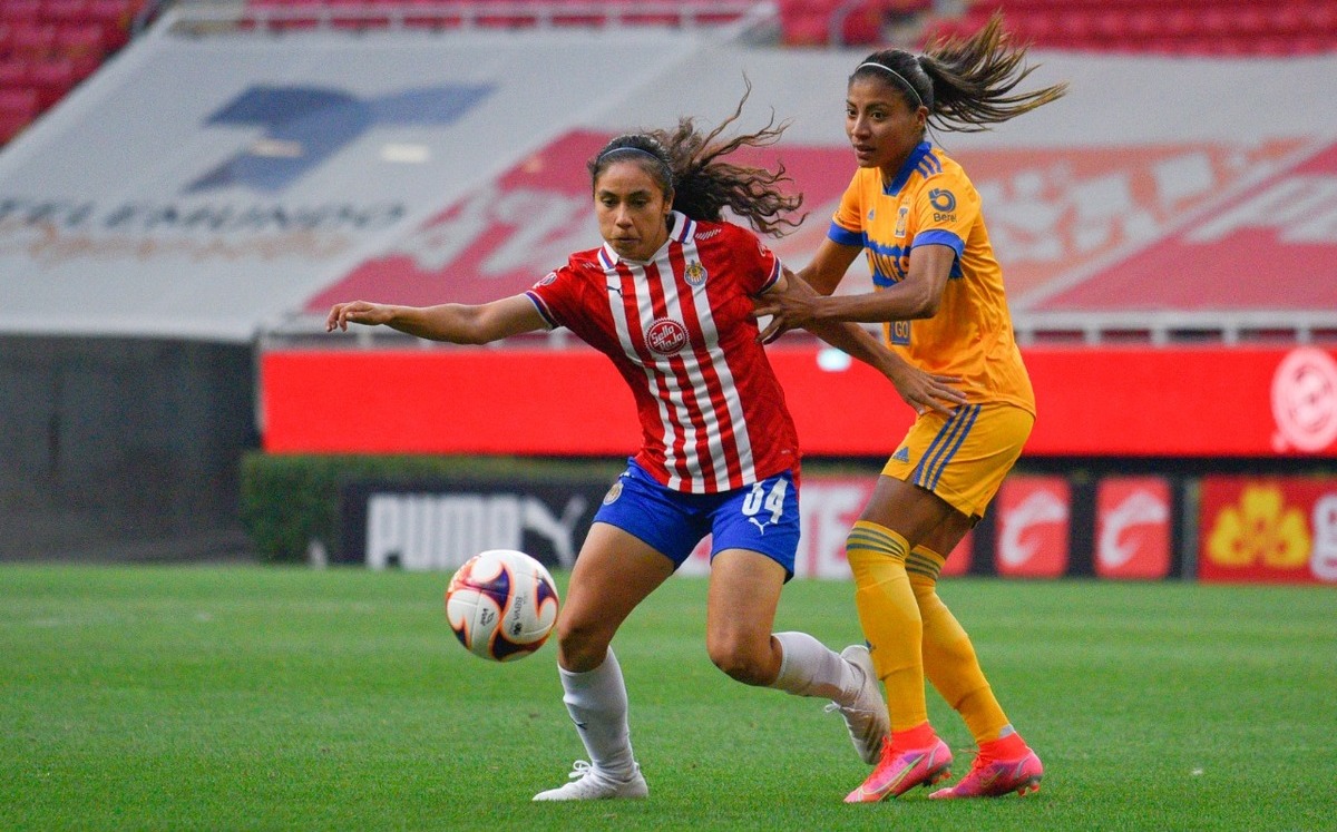 Tigres vence a Chivas y se queda con el liderato de la Liga MX Femenil ...